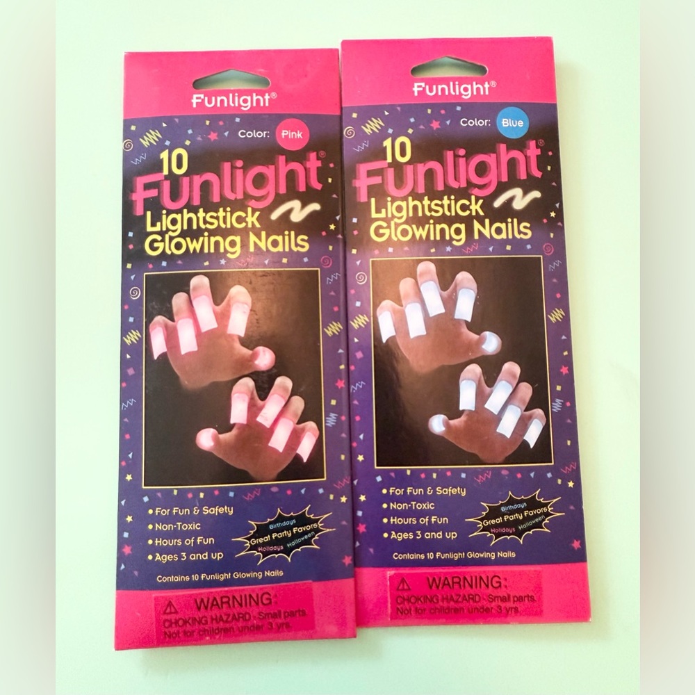NWT set of press on glow in the dark nails for festivals / raves